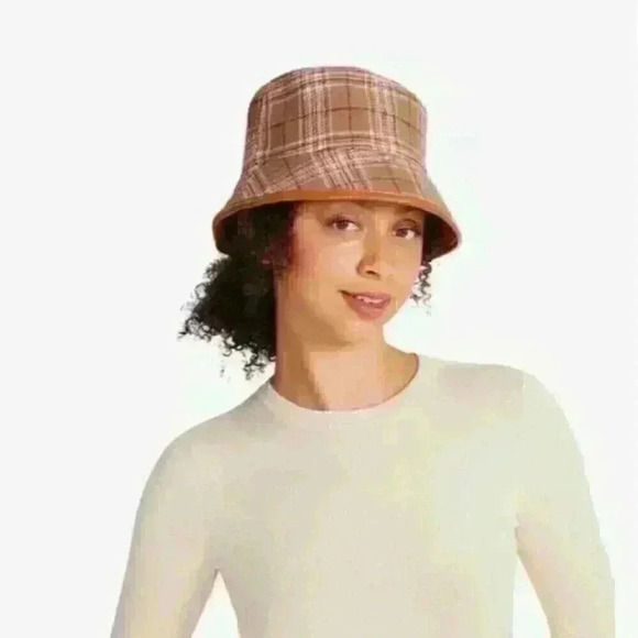 Steve Madden Reversible Bucket Hat - Picture 3 of 5